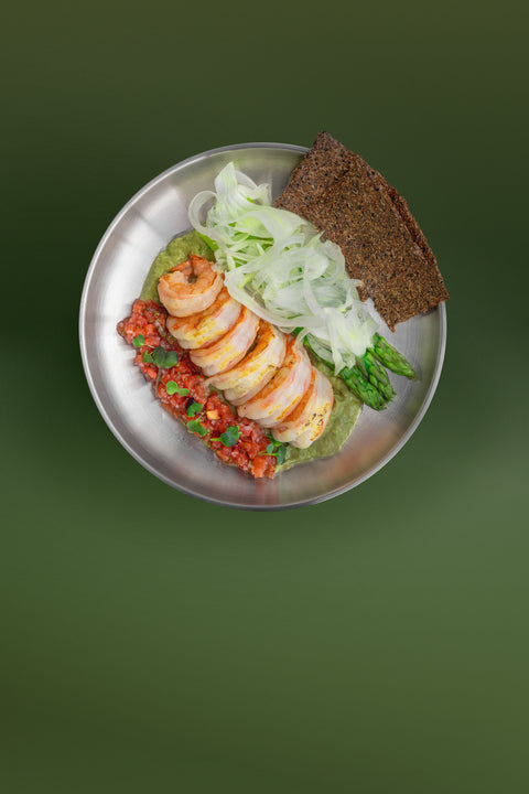 Tiger Shrimp, Guacamole & Quinoa Chips